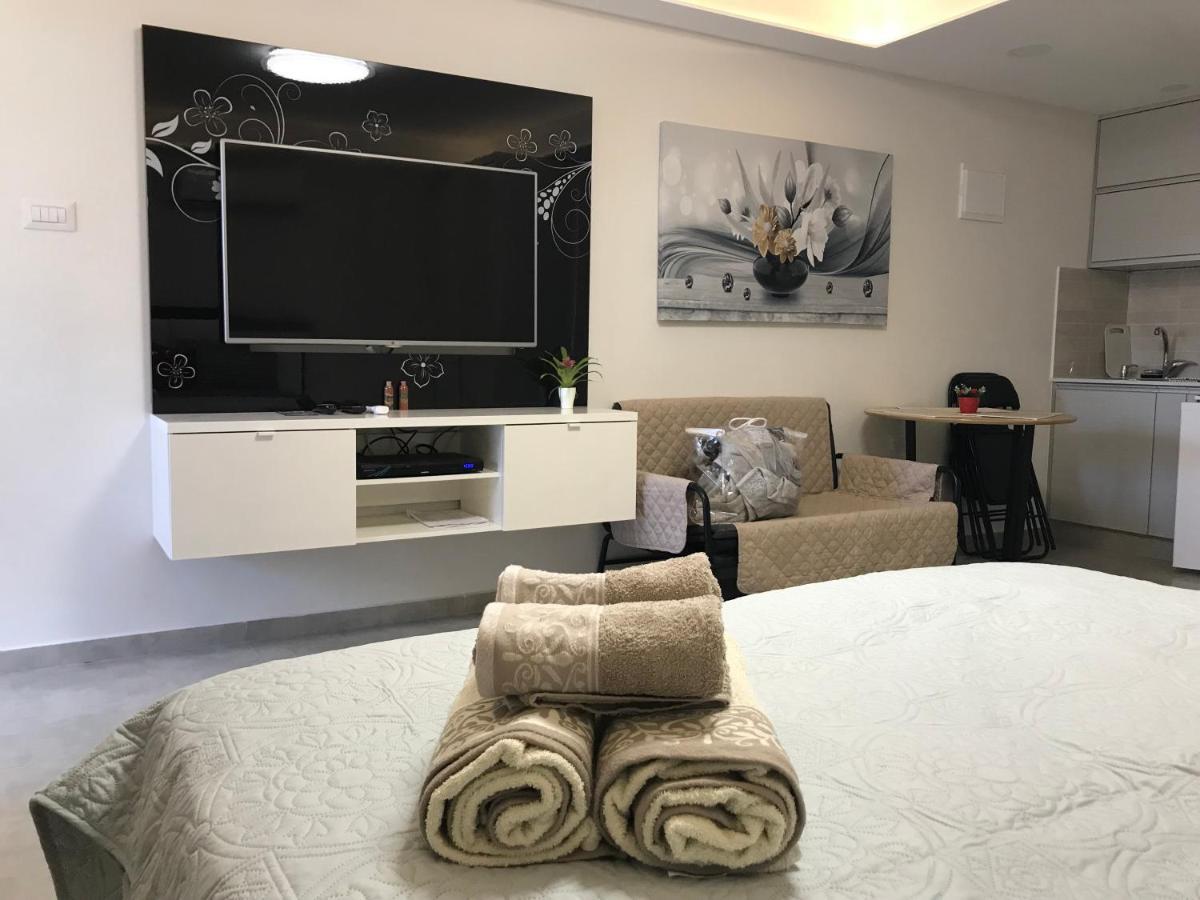 Coral Studio Vacation Apartment 엘라트 외부 사진